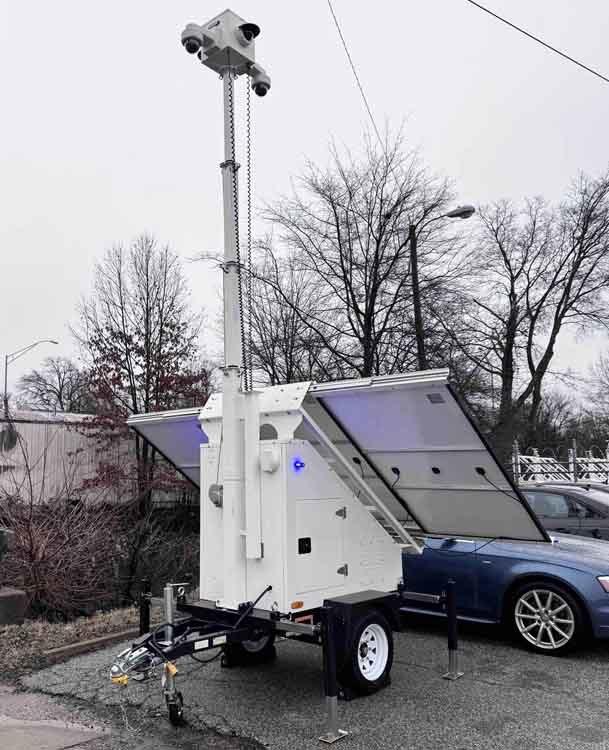 24/7 Mobile Solar CCTV Trailer With Cameras For Remote Construction Sites